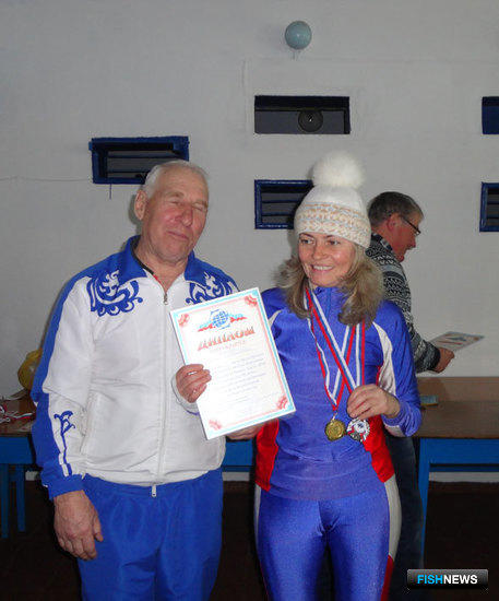 Несмотря на травму руки, преображенская лыжница Наталья СЕМЕНОВА стала серебряным призером в личном зачете и завоевала золото в командном первенстве