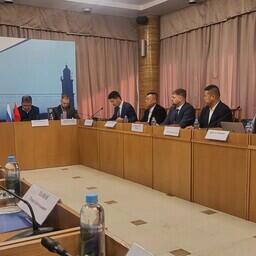 В правительстве Приморского края состоялись переговоры с делегацией из Даляня. Фото пресс-службы АРПП