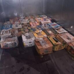 Правоохранители обнаружили немаркированный товар в гараже. Фото пресс-службы СУ СК по Астраханской области
