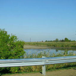 Река Бейсуг, на которой расположены три участка из предложенных. Фото Dmitry89 («Википедия»)