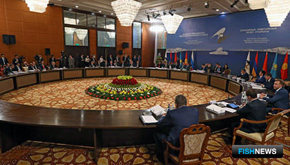 По итогам второго заседания Евразийского межправительственного совета было подписано Соглашение о зоне свободной торговли между ЕАЭС и Вьетнамом. Фото пресс-службы ЕЭК