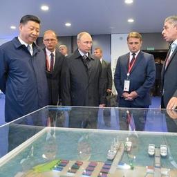В этом году павильон рыбной отрасли на ВЭФ посетили президент России Владимир Путин и председатель КНР Си Цзиньпин