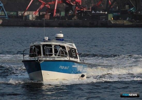 В порту Ванино спустили на воду полицейский катер. Фото пресс-службы Управления на транспорте МВД России по ДФО