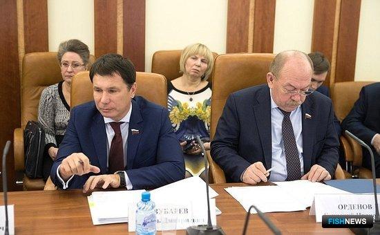 Сенаторы Игорь ЗУБАРЕВ и Геннадий ОРДЕНОВ. Фото пресс-службы СФ