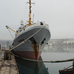 Рыболовецкое судно в порту Инкермана