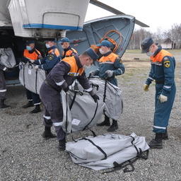 В преддверии лососевой путины на северо-восток Камчатки отправили мобильный медицинский пункт. Фото пресс-службы правительства края