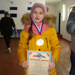 Медаль За волю к победе вручена третьекласснице Олесе ПОНОМАРЕВОЙ. «Рыбацкая лыжня – 2018»