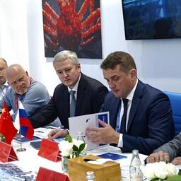 Представители российских властей и бизнеса проводят в Циндао переговоры с зарубежными партнерами. Фото пресс-службы Expo Solutions Group