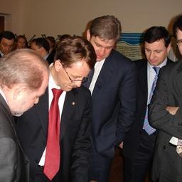 Министр сельского хозяйства Алексей ГОРДЕЕВ в ТИНРО. Апрель 2006 г.