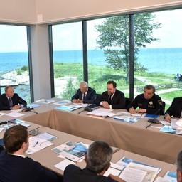 В августе глава государства Владимир ПУТИН провел в Бурятии совещание по вопросам экологического развития Байкальской природной территории. Фото пресс-службы президента