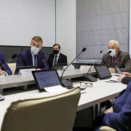 В Мурманской областной думе прошло заседание комитета по природопользованию, экологии, рыбохозяйственному и агропромышленному комплексу. Фото пресс-службы регионального парламента