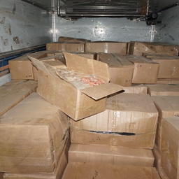 Почти 3,8 тонны крабовой продукции изъяли из незаконного оборота пограничники во Владивостоке. Фото пресс-группы Погрануправления ФСБ России по Приморскому краю