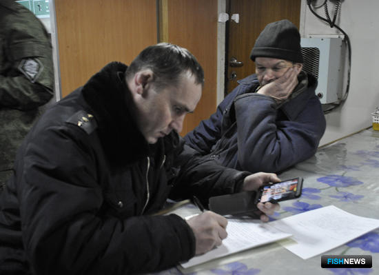 Экипаж тоголезского Sky Wind состоял из россиян. Фото пресс-службы Пограничного управления ФСБ России по Сахалинской области