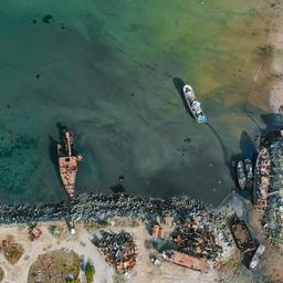 Утилизация затонувших судов в бухте Нагаева, Магаданская область, сентябрь 2021 г. Фото пресс-службы правительства региона