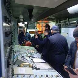 Участники переговоров посетили и осмотрели прошедшее модернизацию исследовательское судно «Григорий Михеев». Фото пресс-службы АтлантНИРО