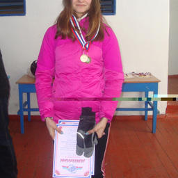 Валентина КАНДАУРОВА (Дальрыбвтуз) завоевала сразу две медали: бронзу за командное и золото – за личное первенство