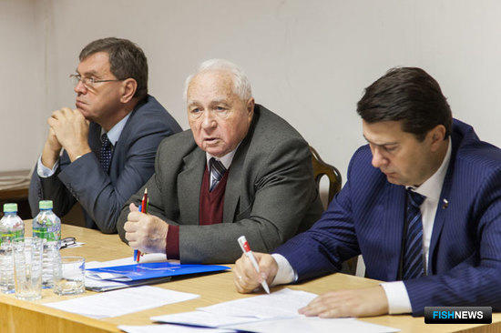 Председатель правления Росрыбхоза Василий ГЛУЩЕНКО (в центре)
