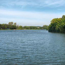 Русловой пруд в городе Богородицк Тульской области. Фото Alexxx1979 («Википедия»)