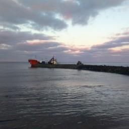 Началась откачка мазута с танкера «Надежда». Фото пресс-службы ГУ МЧС по Сахалинской области.