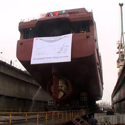 Судно «Капитан Тузов» — один из десяти траулеров-процессоров, которые строятся на Северной верфи для группы «Норебо». Фото с сайта ОСК