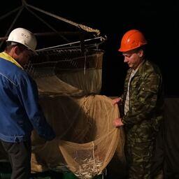 Работа с конусным подхватом. Фото пресс-службы КаспНИРХ