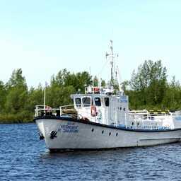 Теплоход-буксировщик «Ихтиолог В. Замятин» — одно из судов, использовавшихся в экспедиции в бассейне Оби. Фото пресс-службы ВНИРО