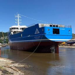 Группа компаний «Антей» спустила на воду первый краболов на Находкинском судоремонтном заводе