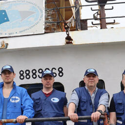 В рейсе на «Дмитрии Пескове» участвует группа специалистов Тихоокеанского филиала ВНИРО. Фото пресс-службы ТИНРО