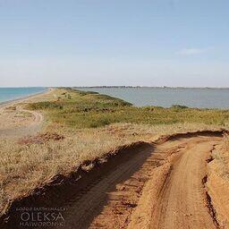 Один из объектов исследования — озеро Кызыл-Яр и перешеек, отделяющий этот водоем от Черного моря. Фото Oleksa Haiworonski. CC BY-SA 3.0
