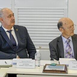 Председатель Росрыбколхозсоюза Андрей АНУФРИЕВ, председатель Рыболовецкой артели (колхоза) имени 50 лет Октября Давыд ФУКС. Фото пресс-службы Хабаровского Крайрыбакколхозсоюза