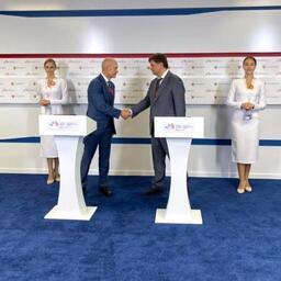 Соглашение скрепили подписями председатель Рыбного союза Александр ПАНИН и президент Ассоциации судовладельцев рыбопромыслового флота Алексей ОСИНЦЕВ. Фото предоставлено АСРФ