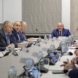 Федеральный законопроект обсудил Комитет по природопользованию, экологии, рыбохозяйственному и агропромышленному комплексу Мурманской областной думы. Фото пресс-центра регионального парламента