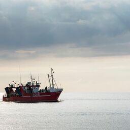 Рыбацкое судно на промысле. Фото пресс-службы АтлантНИРО