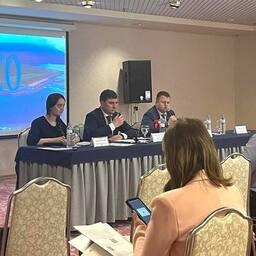 Президент Ассоциации рыбопромышленных предприятий Сахалинской области Максим КОЗЛОВ на пресс-конференции рассказал о прогнозах на «красную» путину