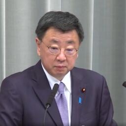 Генеральный секретарь правительства Японии Хирокадзу МАЦУНО. Кадр видео с сайта японского кабмина