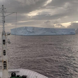 Экспедиционный рейс НИС «Академик Мстислав Келдыш» проходил с 7 декабря по 6 апреля. Фото пресс-службы ИнБЮМ