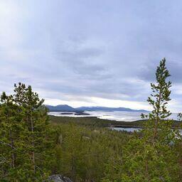 Побережье Кандалакшского залива. Фото Вячеслава Лобанова. Файл доступен по лицензии Creative Commons Attribution 3.0 Unported 