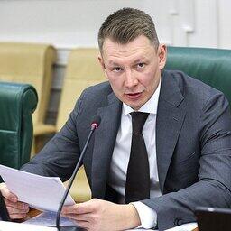 Председатель комитета Совета Федерации по аграрно-продовольственной политике и природопользованию Александр ДВОЙНЫХ выступил на заседании коллегии Росрыболовства. Фото пресс-службы СФ