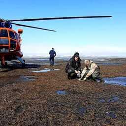 Взятие проб обыкренного субстрата. Фото пресс-службы КамчатНИРО