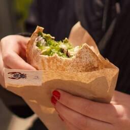 «КрабНям». Фото: Александр РАТНИКОВ 