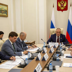 Тему выполнения программы квот в инвестиционных целях по глубоководным крабам подняли на совещании в Совете Федерации