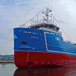 Новый краболов для группы компаний «Антей» спустили на воду на НСРЗ