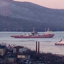 Атомный лихтеровоз «Севморпуть» во Владивостоке