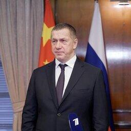 Вице-премьер — полпред президента в ДФО Юрий ТРУТНЕВ на пресс-подходе. Фото пресс-службы полпредства