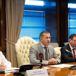 Юрий Трутнев провел заседание наблюдательного совета Дальневосточного федерального университета. Фото пресс-службы правительства РФ