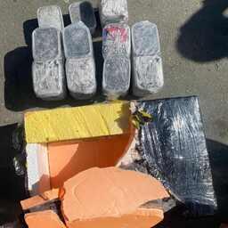 У нелегального продавца изъяли 10 кг черной икры. Фото пресс-группы регионального ПУ ФСБ России