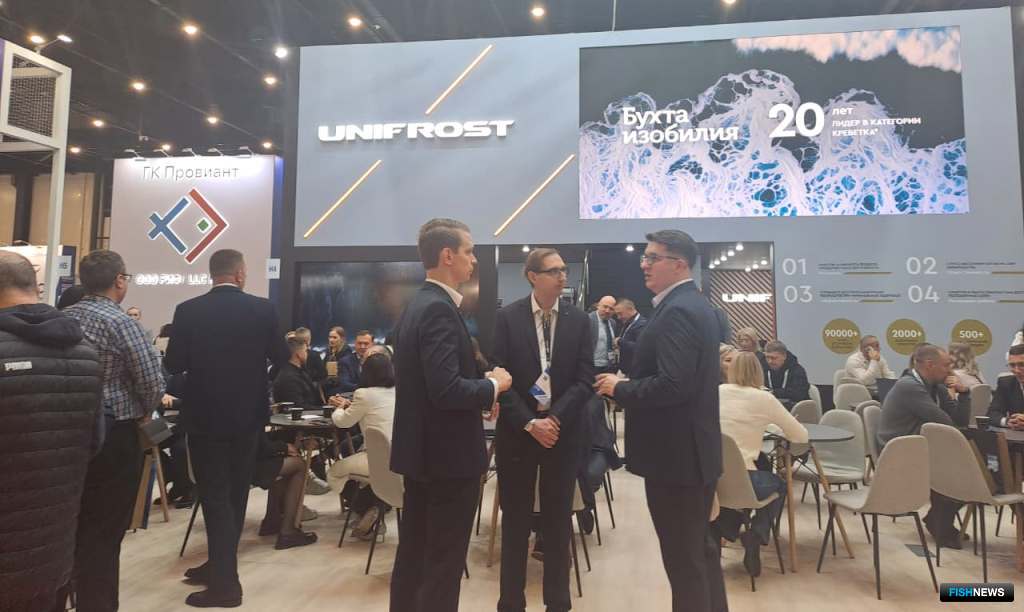 На стенде компании «Юнифрост» кипела работа