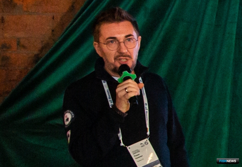 Модератором дискуссии выступил продюсер семейства конференций «Пищёвка3D» и ведущий отраслевого подкаста «Бизнес Пища» Роман КАЛИНИН