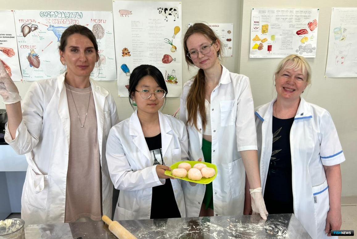 Задача сотрудничества АДМ с вузовским и научным сообществом — предложить партнерам из рыбоперерабатывающего сектора и ритейла свежие идеи расширения ассортимента продукции глубокой степени переработки