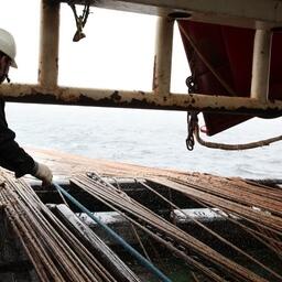 Траты на топливо — важная составляющая расходов рыбаков. Архивное фото